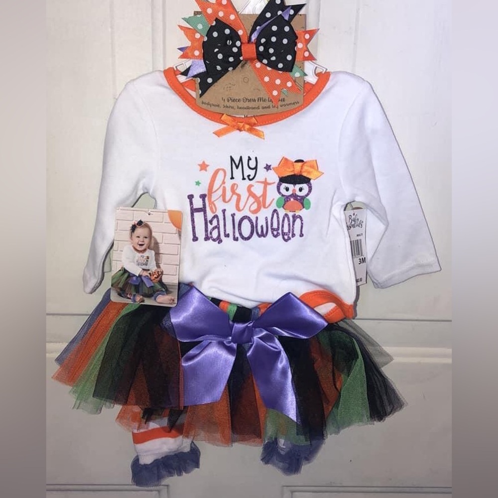 🎃👻Perfect for Halloween👻🎃
NWT 4 piece set
Baby Essentials Brand retail $40